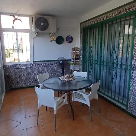 Holiday home Adosado Con Piscina En