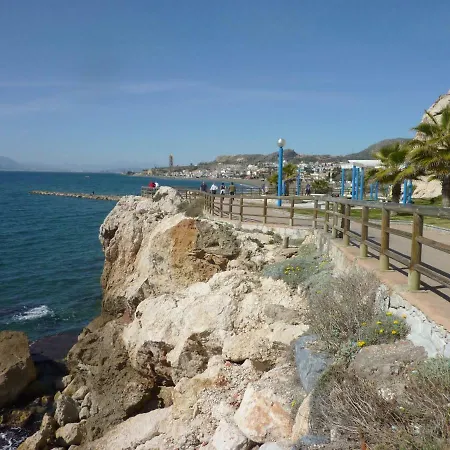Holiday home Adosado Con Piscina En