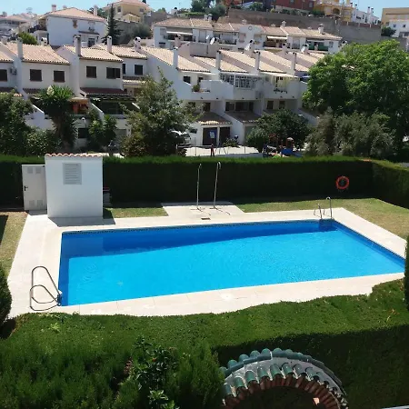 Holiday home Adosado Con Piscina En *